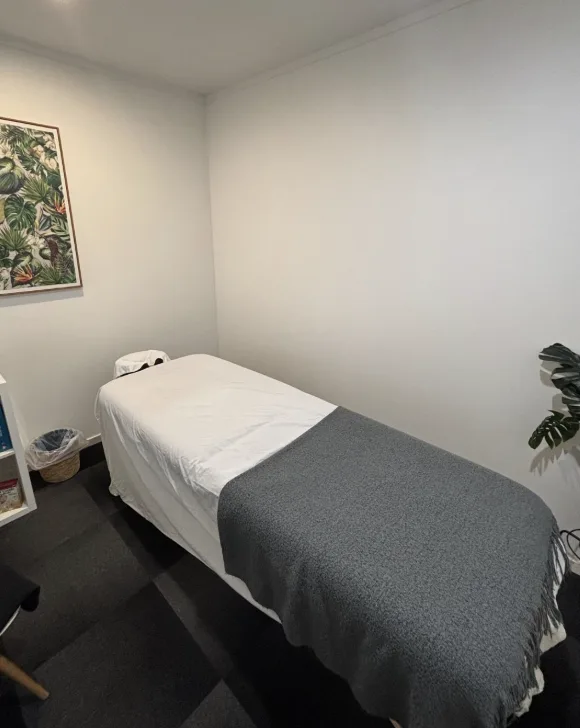 Massage & recovery room