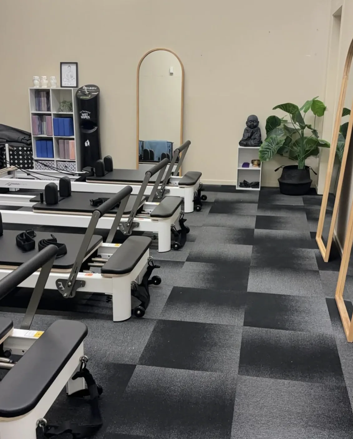 On-demand reformer studio